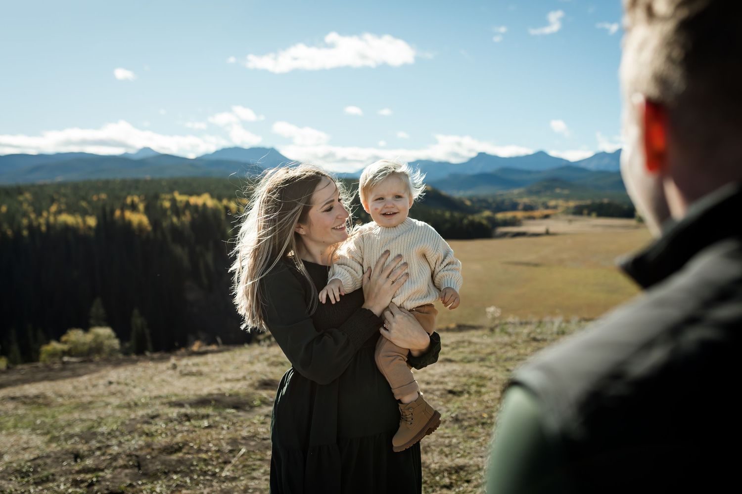 Beautiful fall family mini sessions in Kananaskis mountains by Calgary lifestyle photographer.
