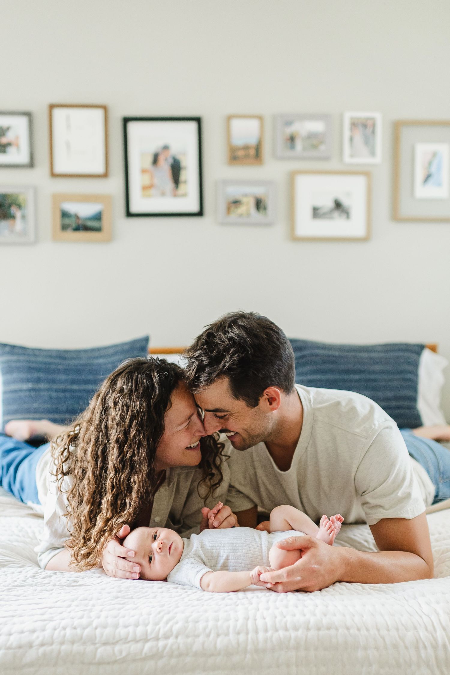Posed Newborn Photographer based in Denver Colorado offering in Studio Newborn Photo sessions. Centennial Colorado photography studio