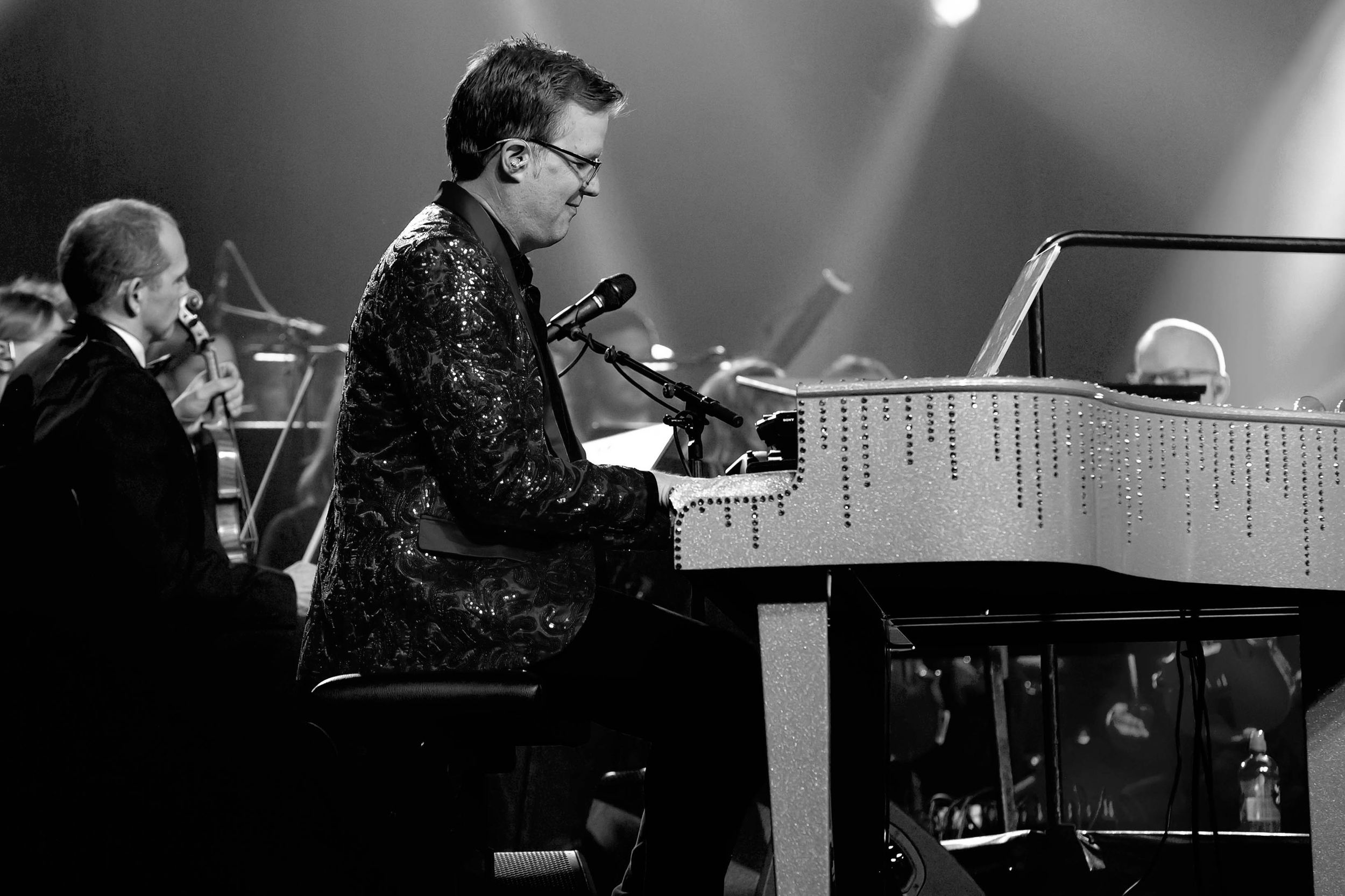 Celebrating the music of Elton John med Peter Johansson och Norrköping symfoniorkester. Fotograf Rebecca Nordin. Linköping. SAAB arena.