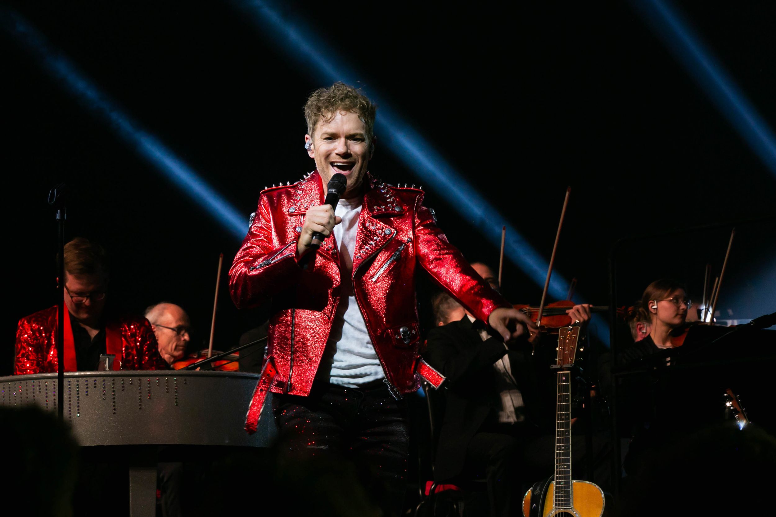 Celebrating the music of Elton John med Peter Johansson och Norrköping symfoniorkester. Fotograf Rebecca Nordin. Linköping. SAAB arena.