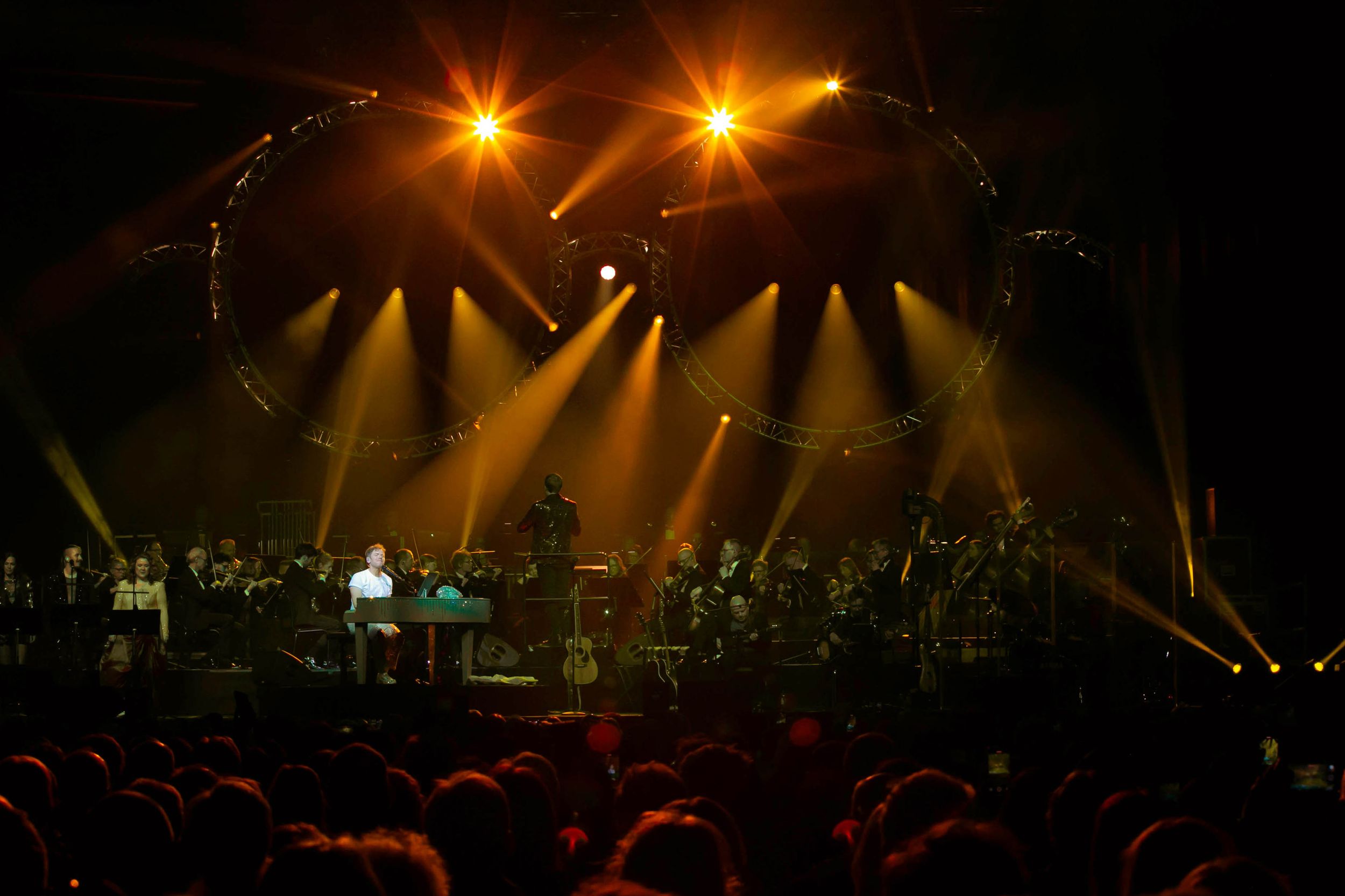 Celebrating the music of Elton John med Peter Johansson och Norrköping symfoniorkester. Fotograf Rebecca Nordin. Linköping. SAAB arena.