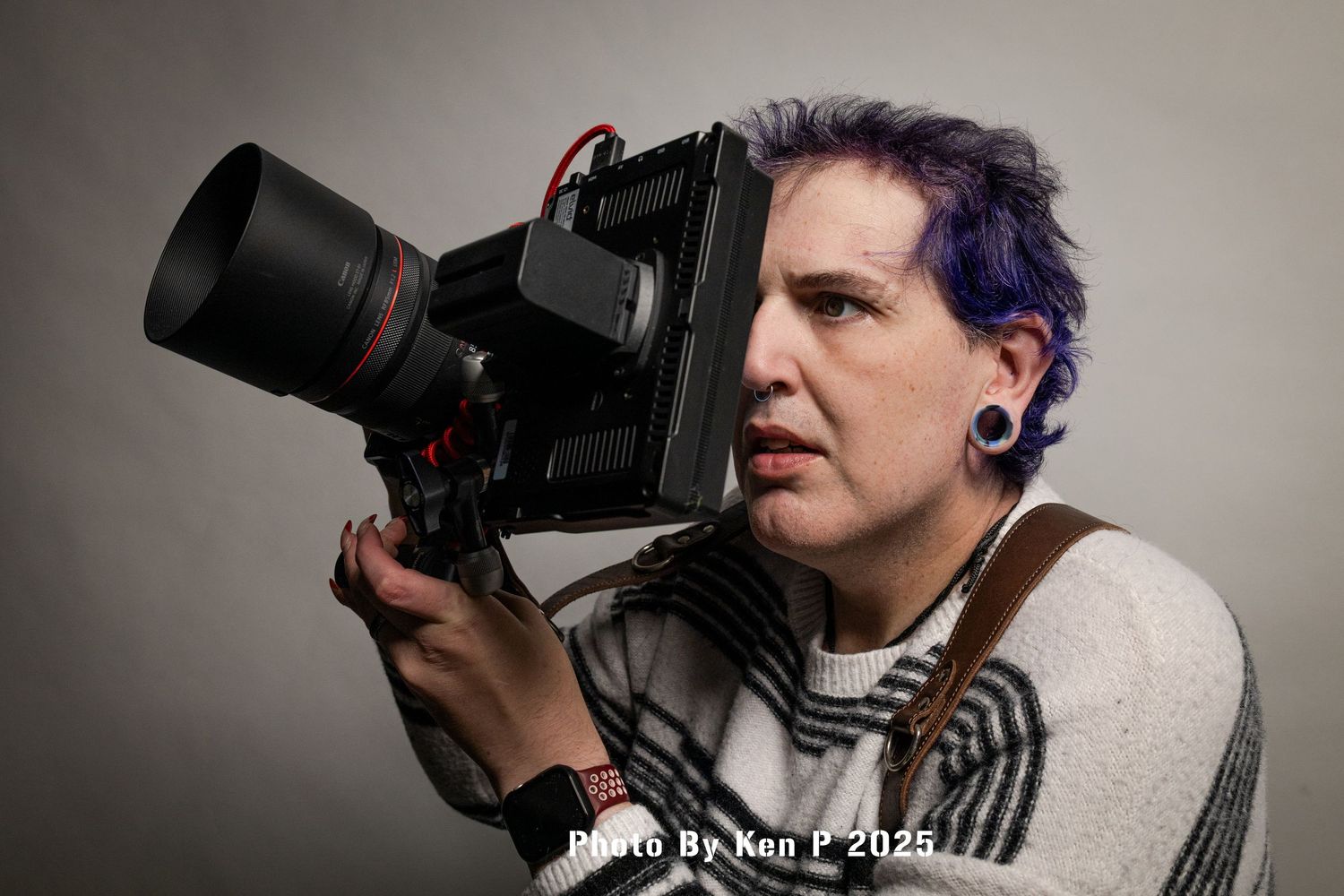 Photo of Katt her giant camera set up taking by Ken P