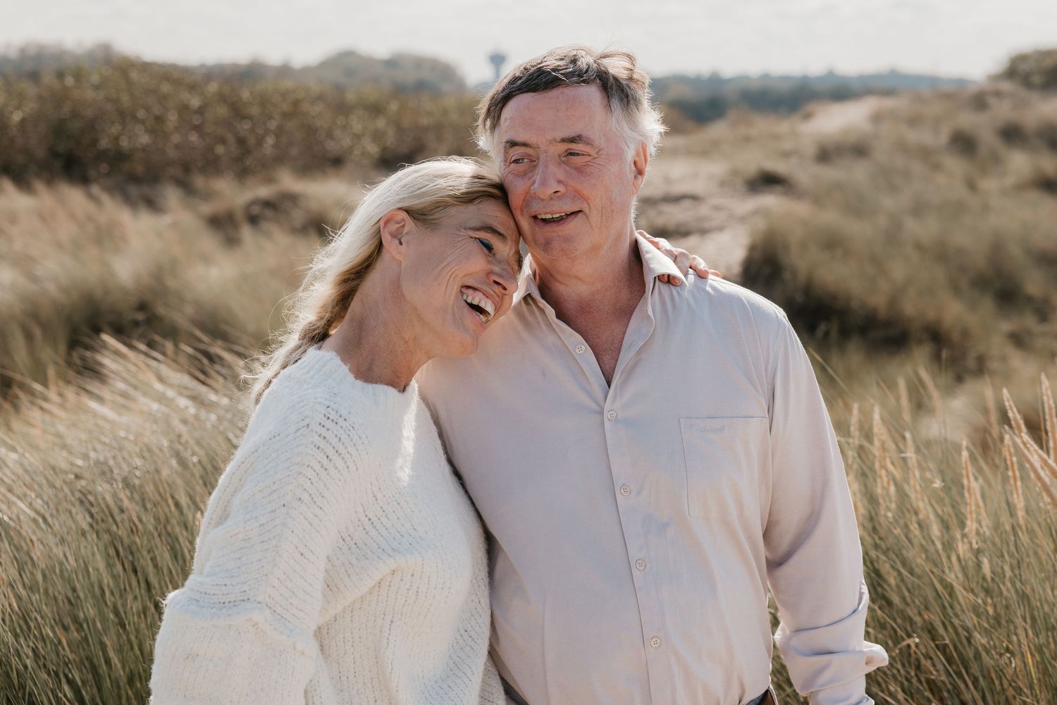 koppel shoot aan zee.