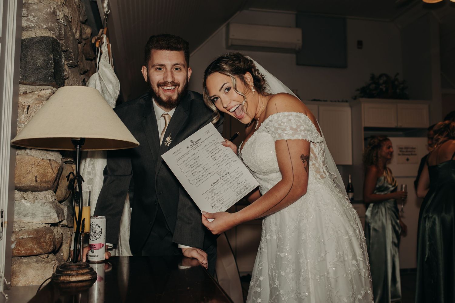 Michigan Wedding Photographer | Creative Art By Bree / Castle Farms