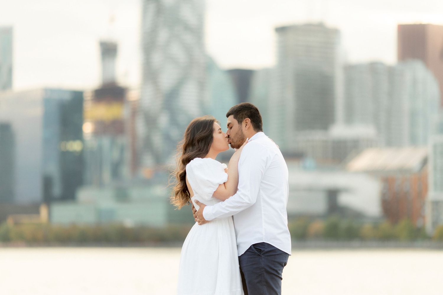 Down Town Toronto skyline Photoshoot, engagement Photographer