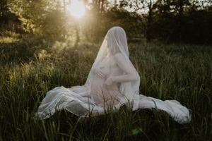 Schwangerschaftsshooting voller Sinnlichkeit, Tiefe und Magie