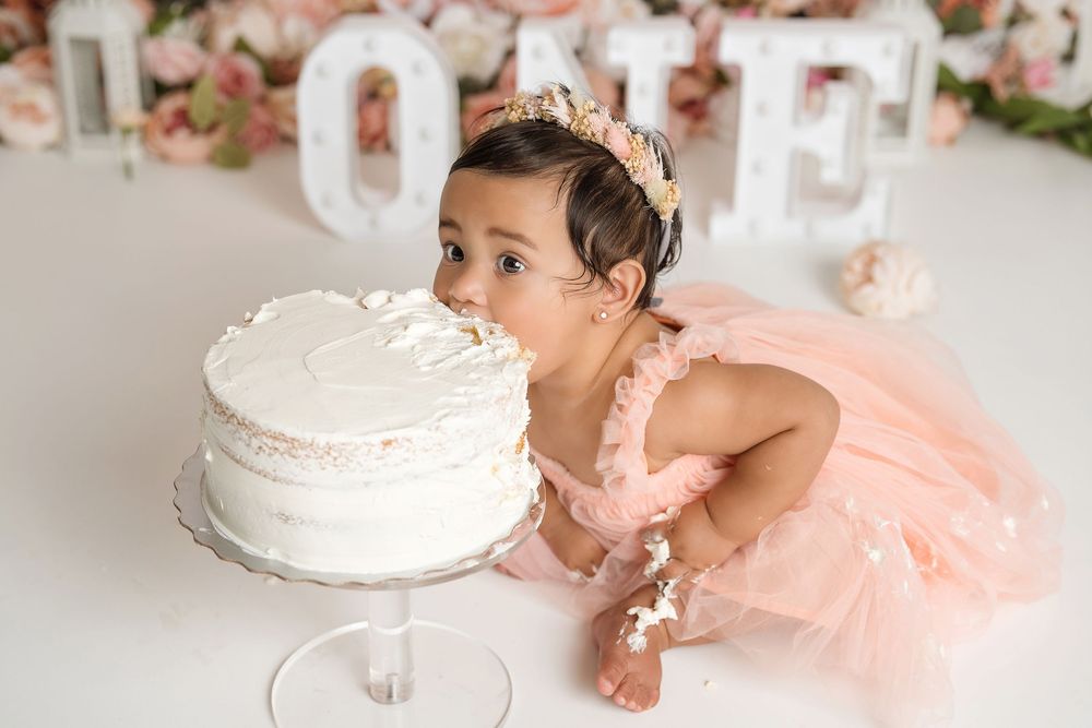 Los Angeles Maternity Photography and Newborn Photographer and Cake Smash Photography | JDLA Photography