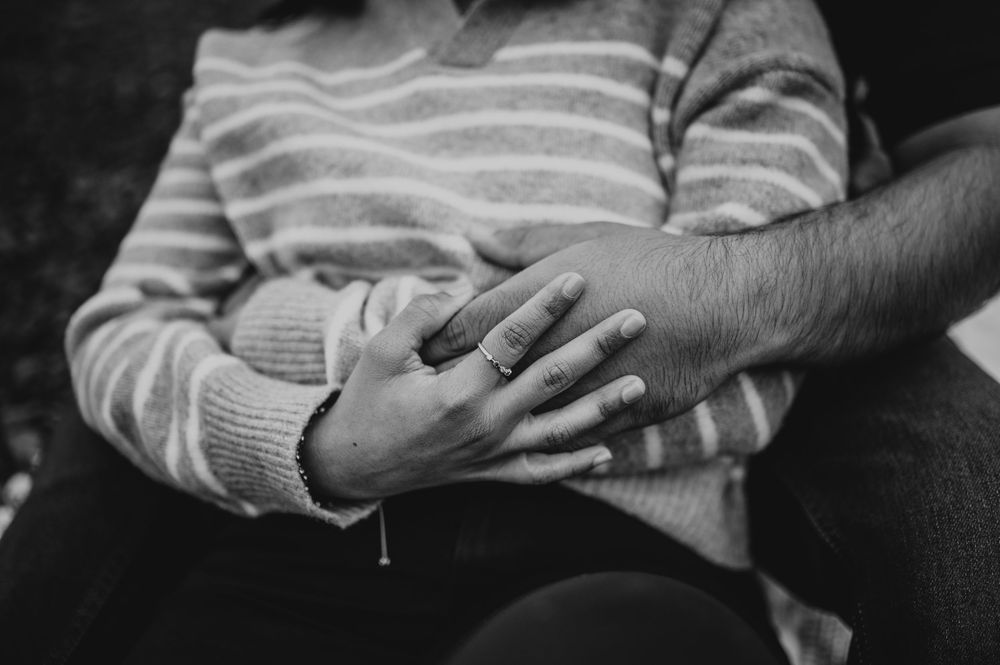 Professional Photographer Engagement Photoshoot at Neck Point Park, Nanaimo, Vancouver Island of couple hands detail photo