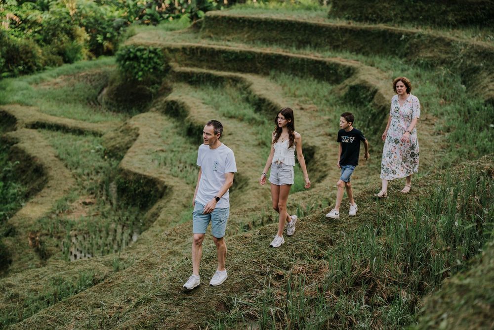 Rice field family photoshoot in Bali