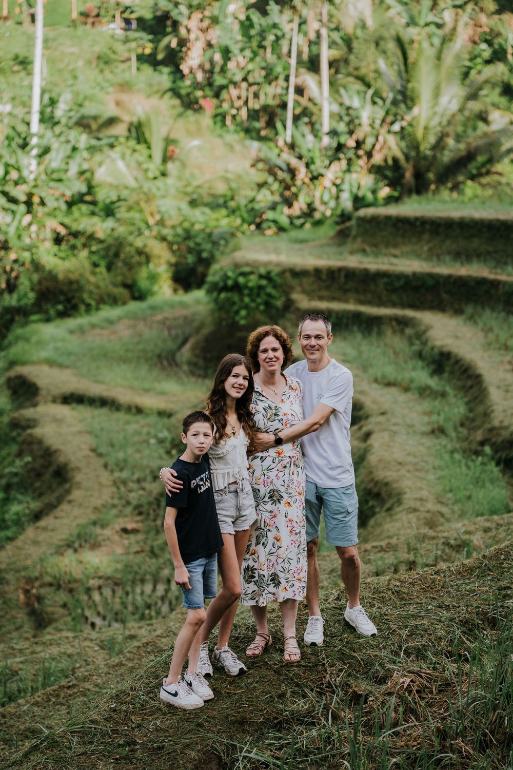 Rice field family photoshoot in Bali