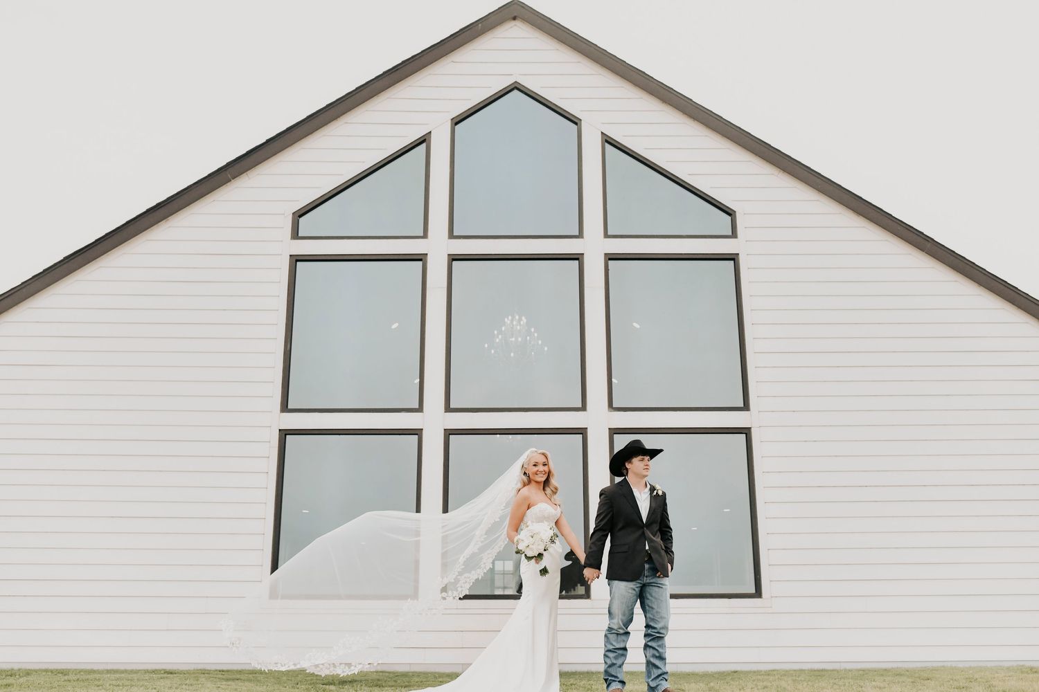 Romantic bride and groom portraits at The Gardenia wedding venue