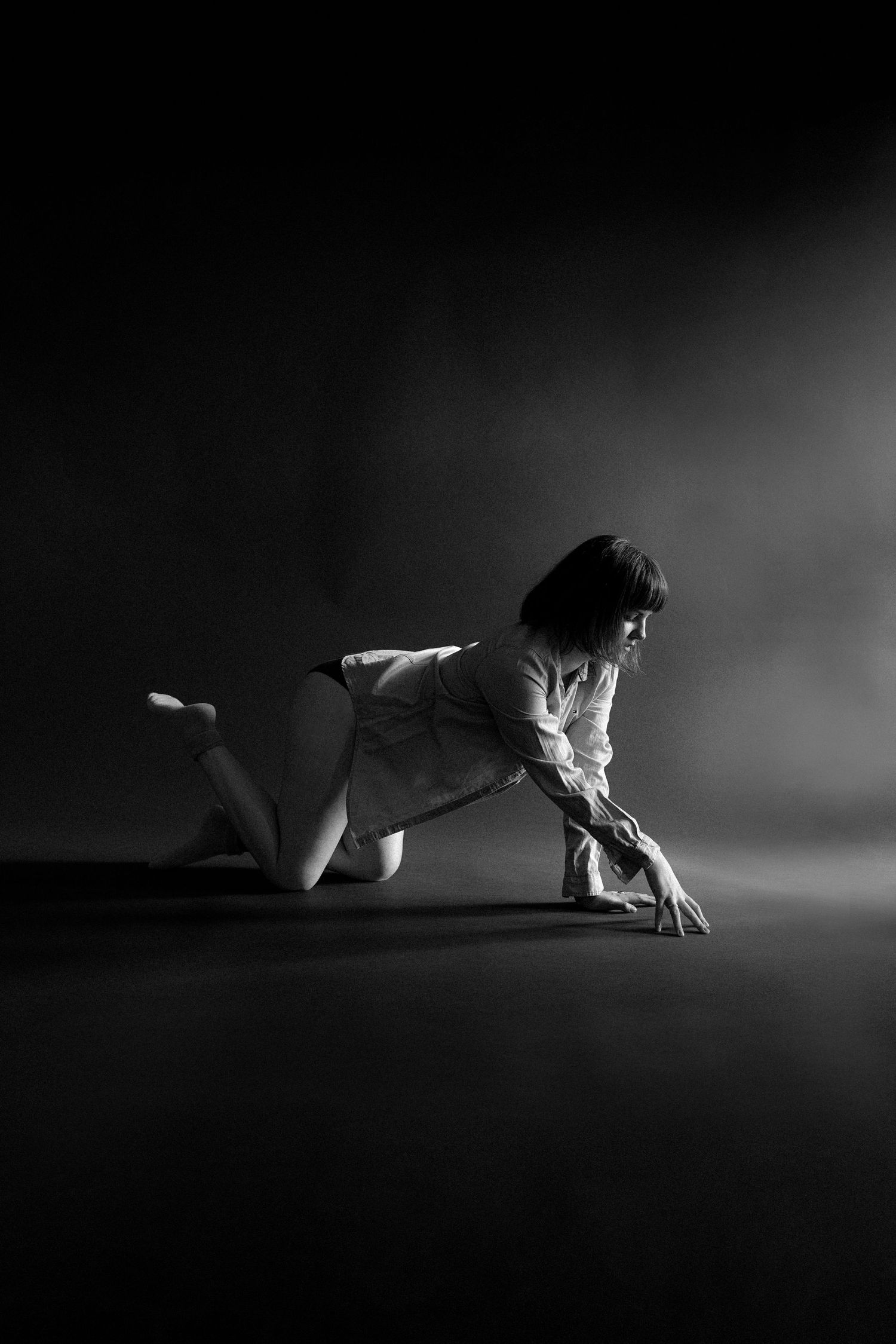 Boudoir photographer. Artful boudoir photographer.