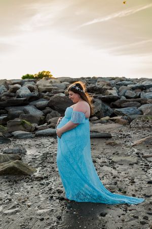 Candid, natural extended family photography in Ridgefield, Fairfield, Danbury, Wilton, Westport & New Canaan, CT. Perfect for generations to
