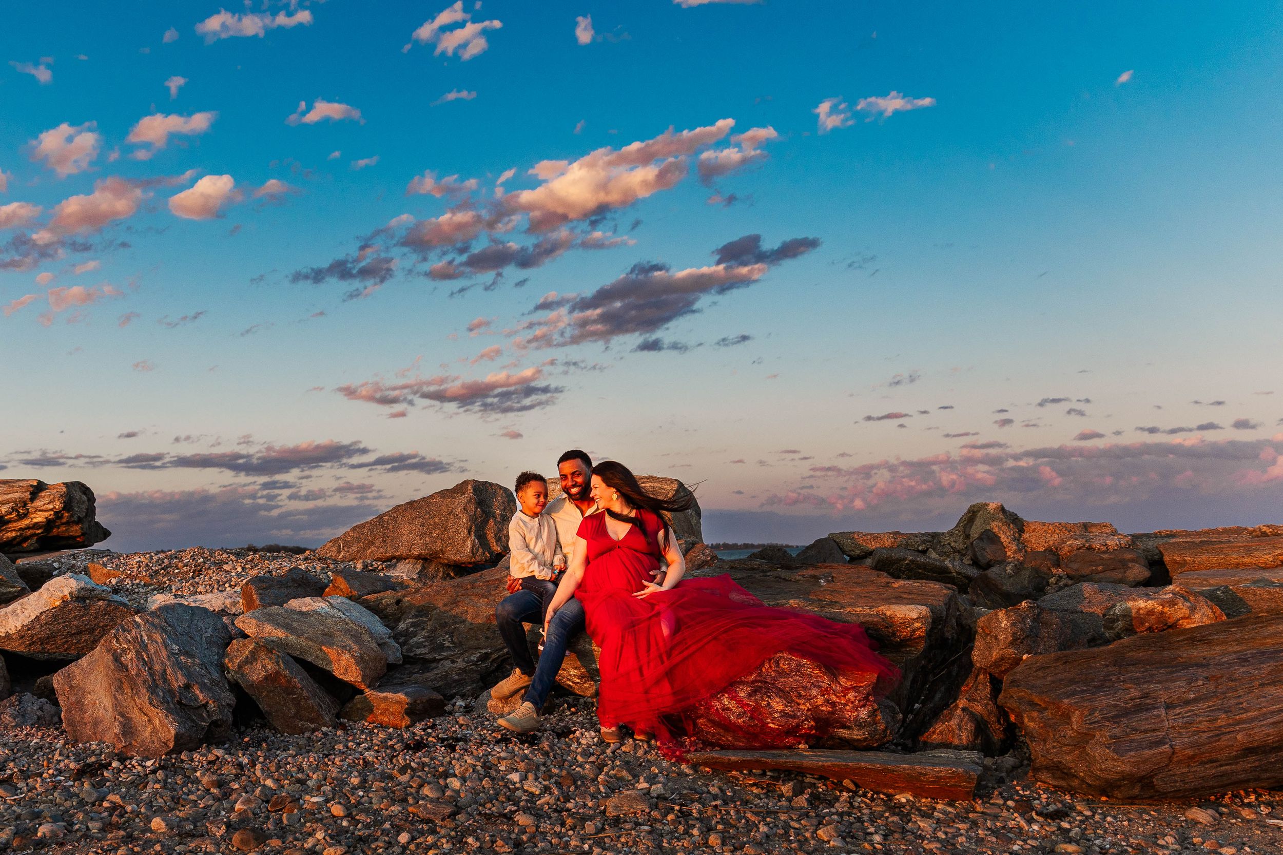 Candid, natural extended family photography in Ridgefield, Fairfield, Danbury, Wilton, Westport & New Canaan, CT. Perfect for generations to