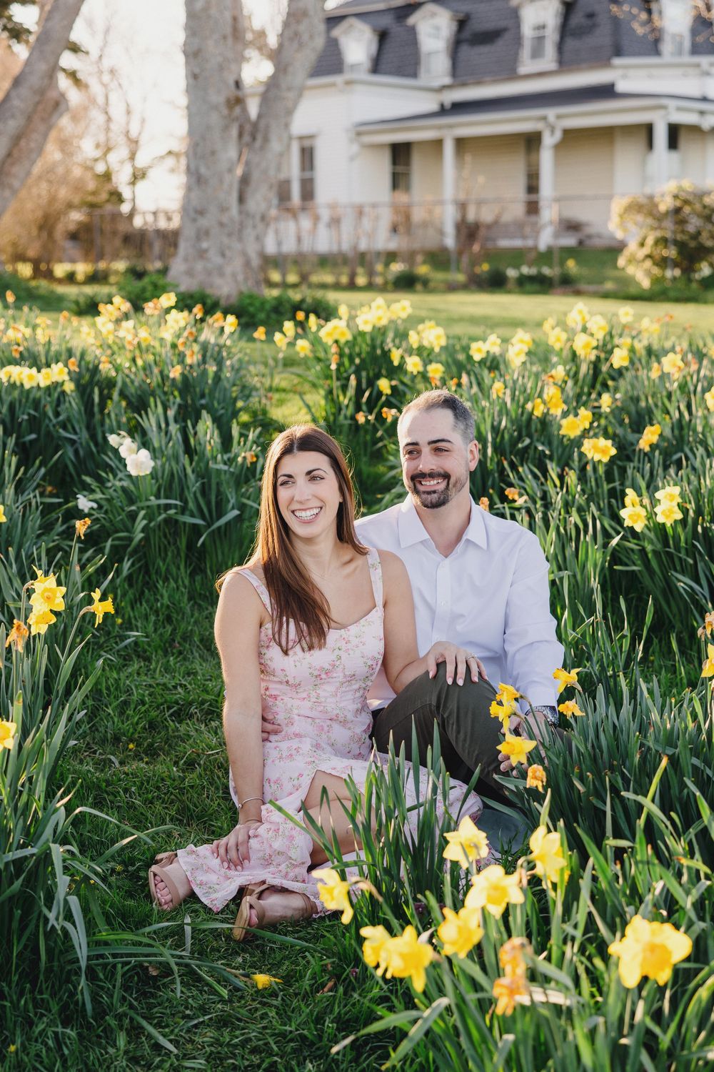 Newport RI cliff walk Daffodil Days.  RI engagement session photographer. Spring engagement session. Rhode Island Photography.