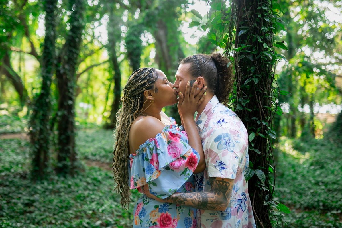 Wedding couple photo at jungle Maui Hawaii by ohwowfotos