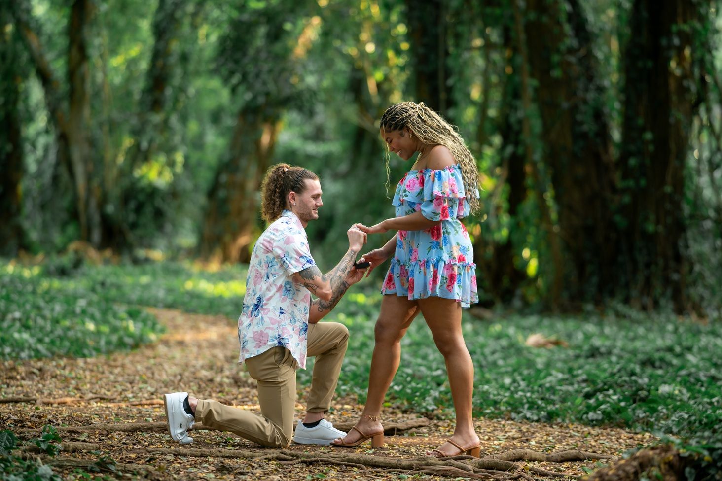 Wedding couple photo at jungle Maui Hawaii by ohwowfotos