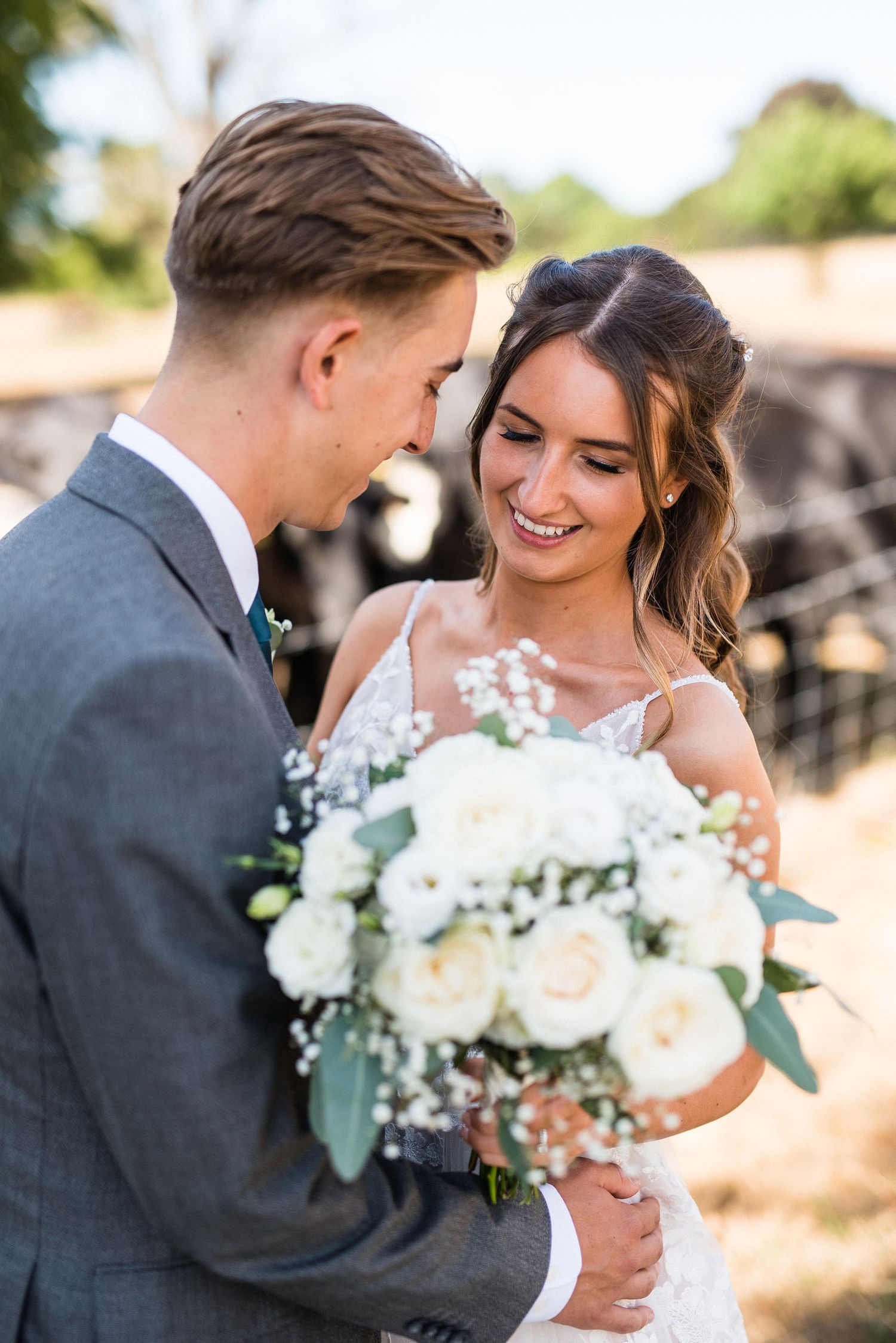 Foremark Weddings & Cottages. Natural wedding photography in Derby, Nottingham & the Peak District. Affordable packages.
