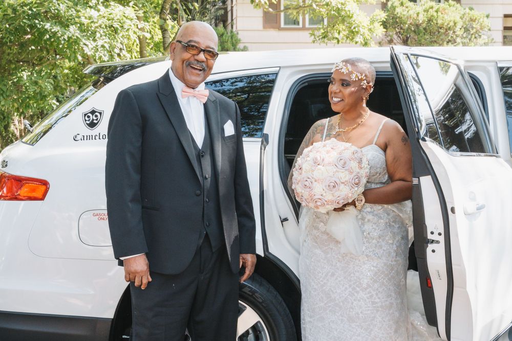 Bride and Dad, limo
ImagesbyCristina | Cristina Pinto Photography | Images by Cristina