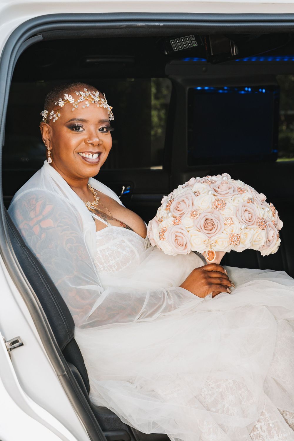 Bride in limo, wedding
ImagesbyCristina | Cristina Pinto Photography | Images by Cristina