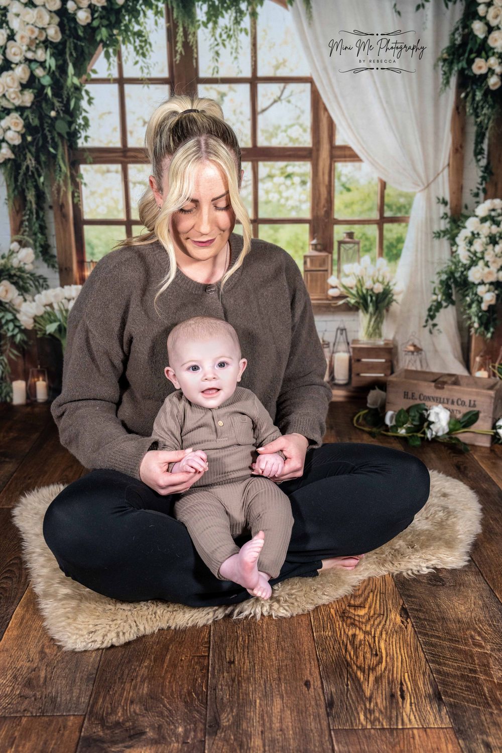 mothers day photoshoot with six month old baby