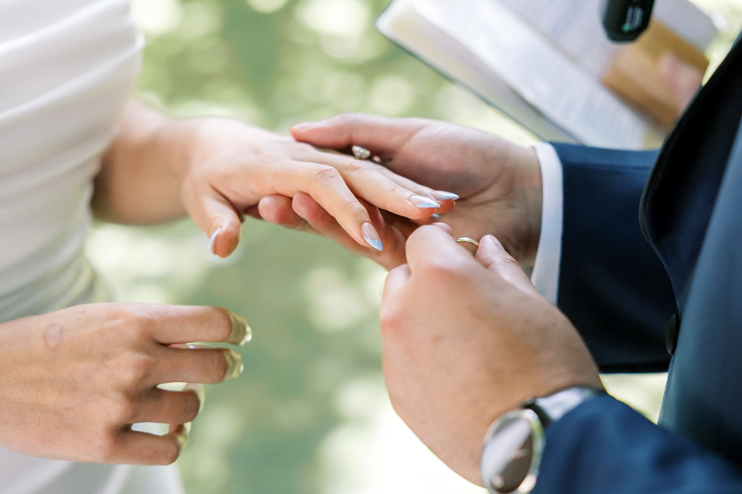 Emotional wedding ceremony at Quinta do Torneiro, Lisbon, captured by a Portugal wedding photographer