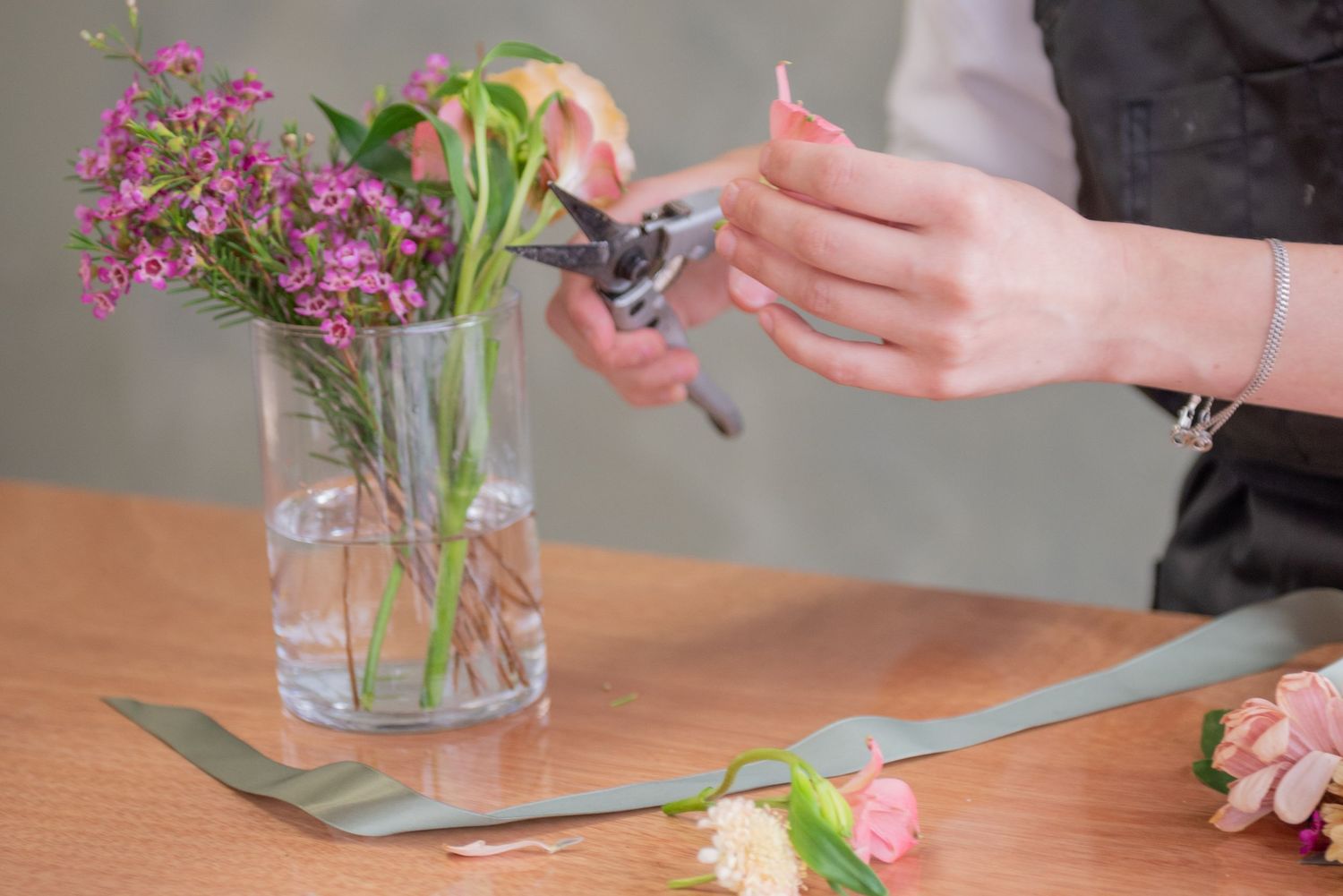 Nectar Flower Studio, Nectar Flowers Ottawa, Ottawa Florist, Dog Collar Flowers, Flower dog collar, engagement session ideas, Ottawa Florist