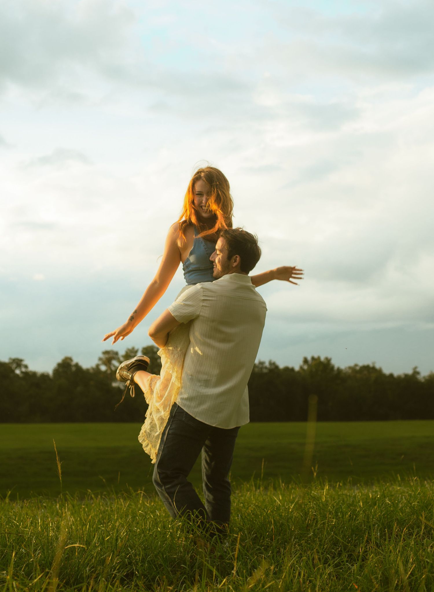 Whimsical dreamy cinematic golden hour couple engagement photos near Chattanooga, TN