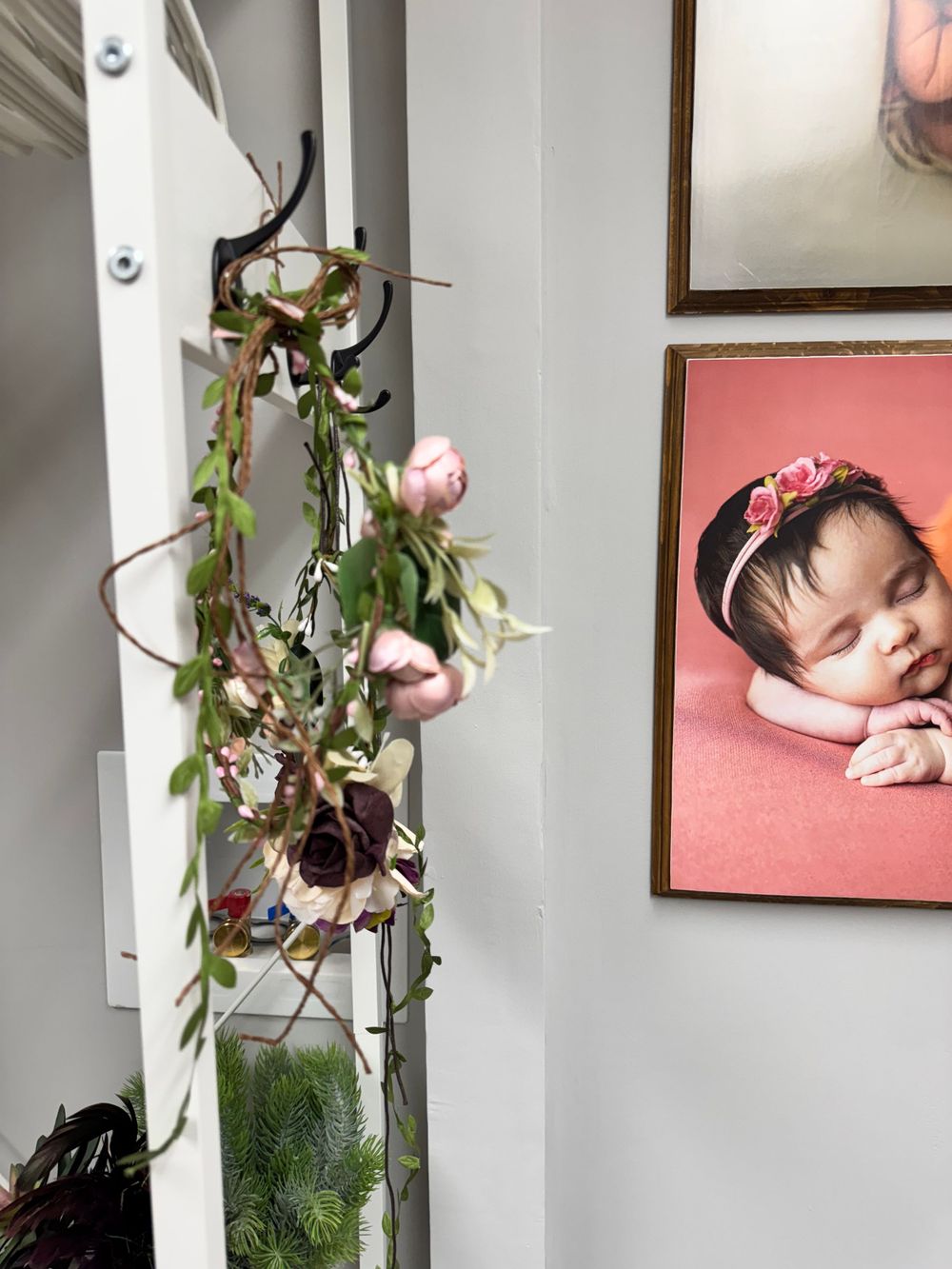 studio props floral halo newborn