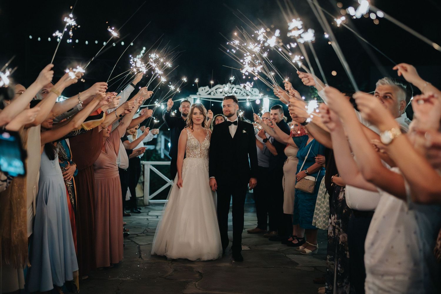 zimne ognie na weselu. Wojciech Grzegorczyk fotograf ślubny
