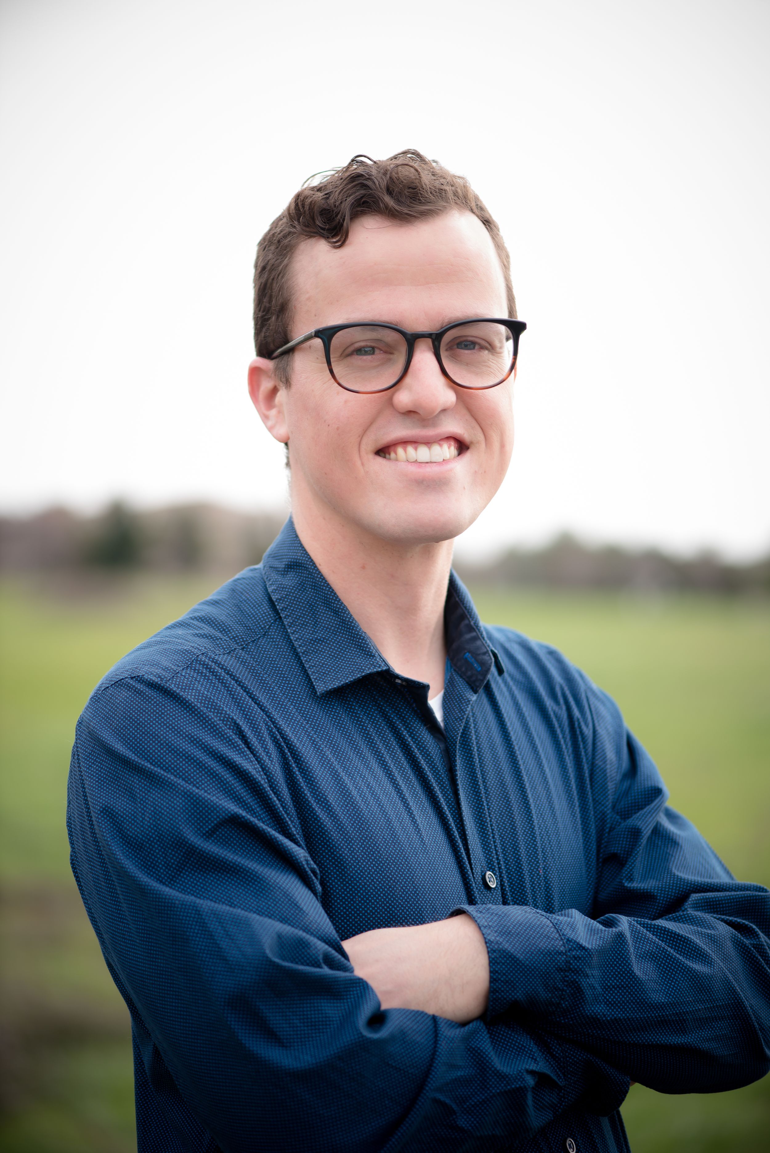 Headshot of Ezra Roati by Sacramento photographer Ashley Nicole Baeza.
