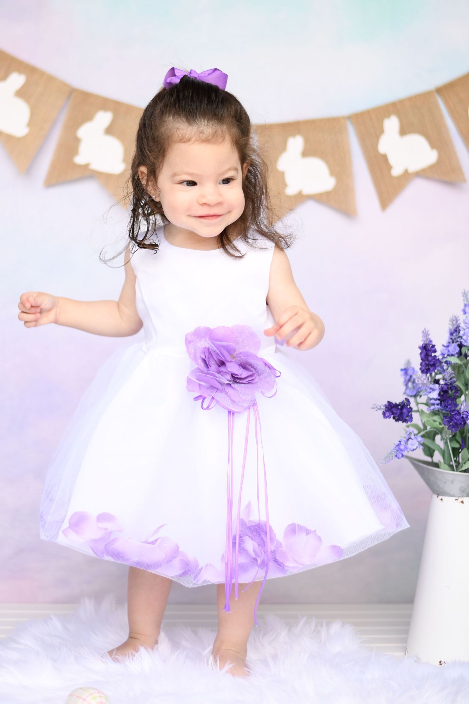 Mayeluz's daughter Easter pictures.