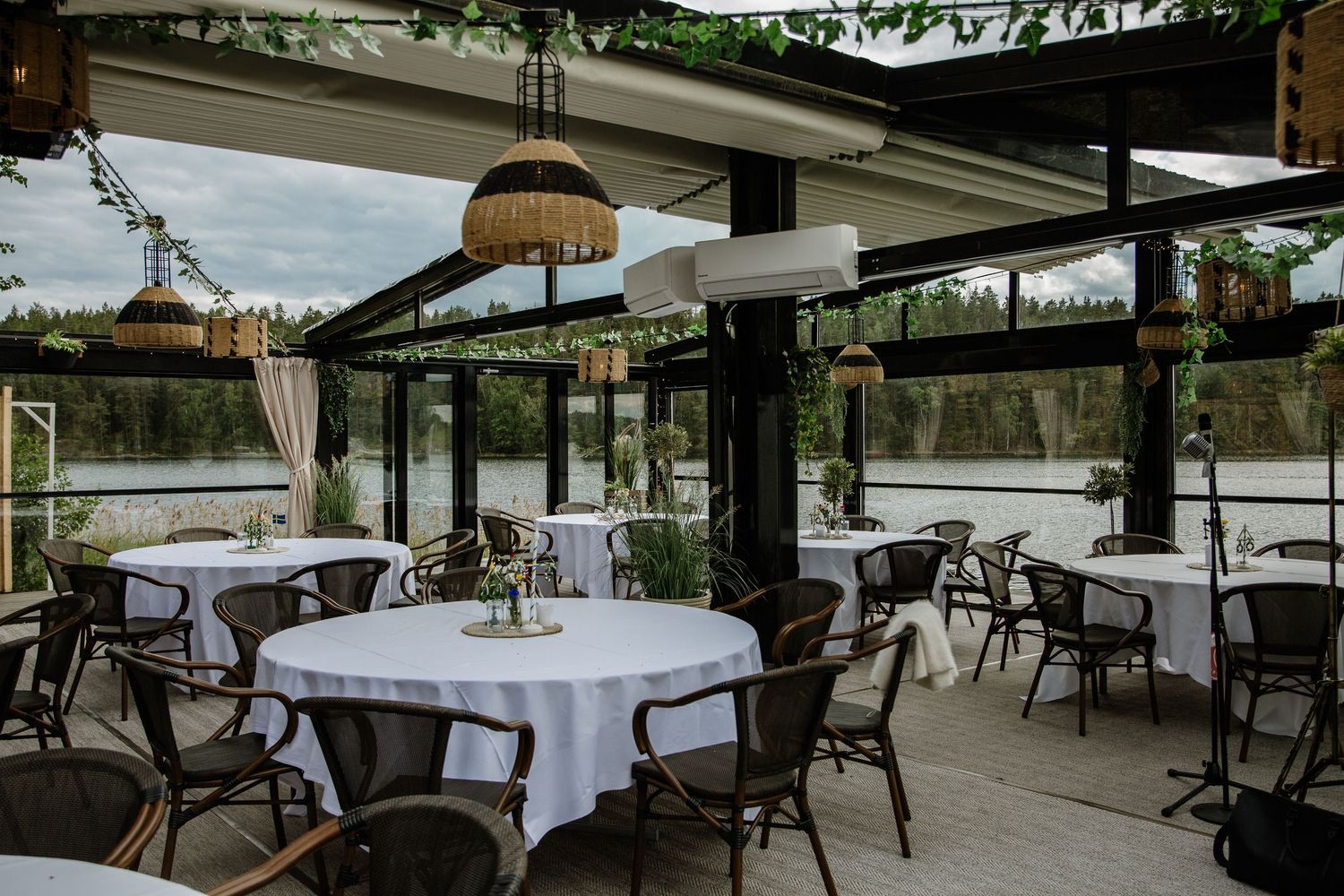 företagsfotografering av Villa Soludden i Stockholm – naturliga porträtt