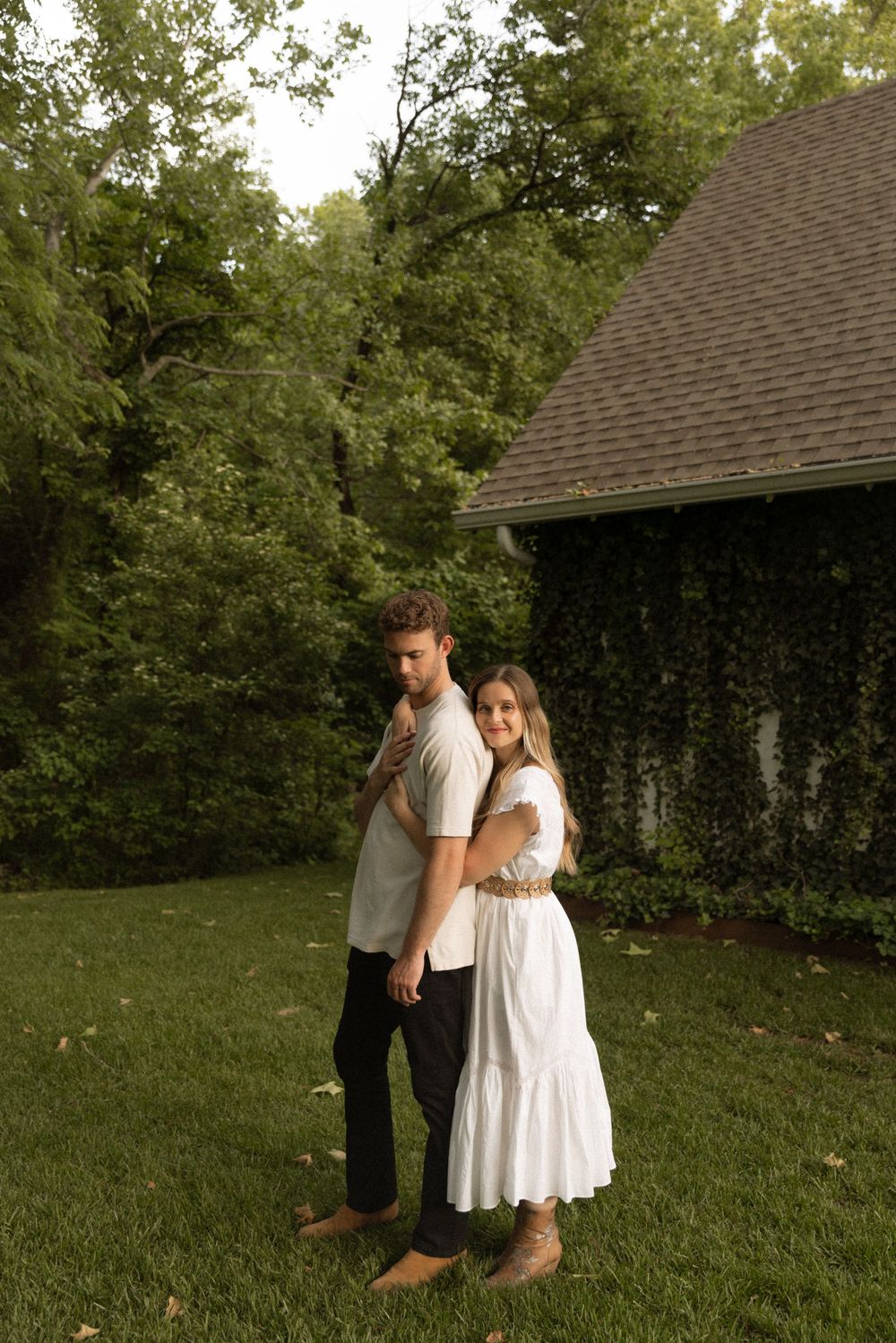 engagement photo of a couple taken by an oklahoma photographer at an oklahoma venue