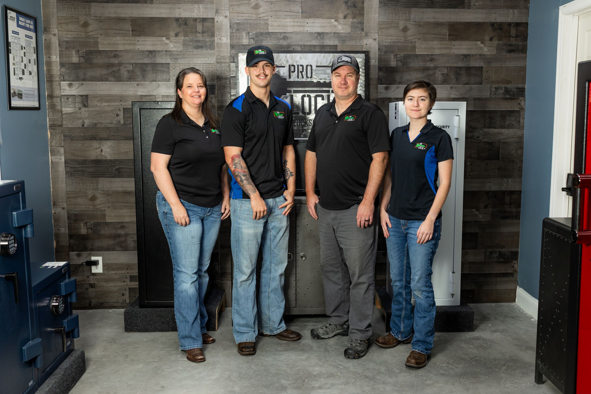 pro lock locksmith branding headshot photos in Hubert nc by swansboro photographer Samantha Ann Photo