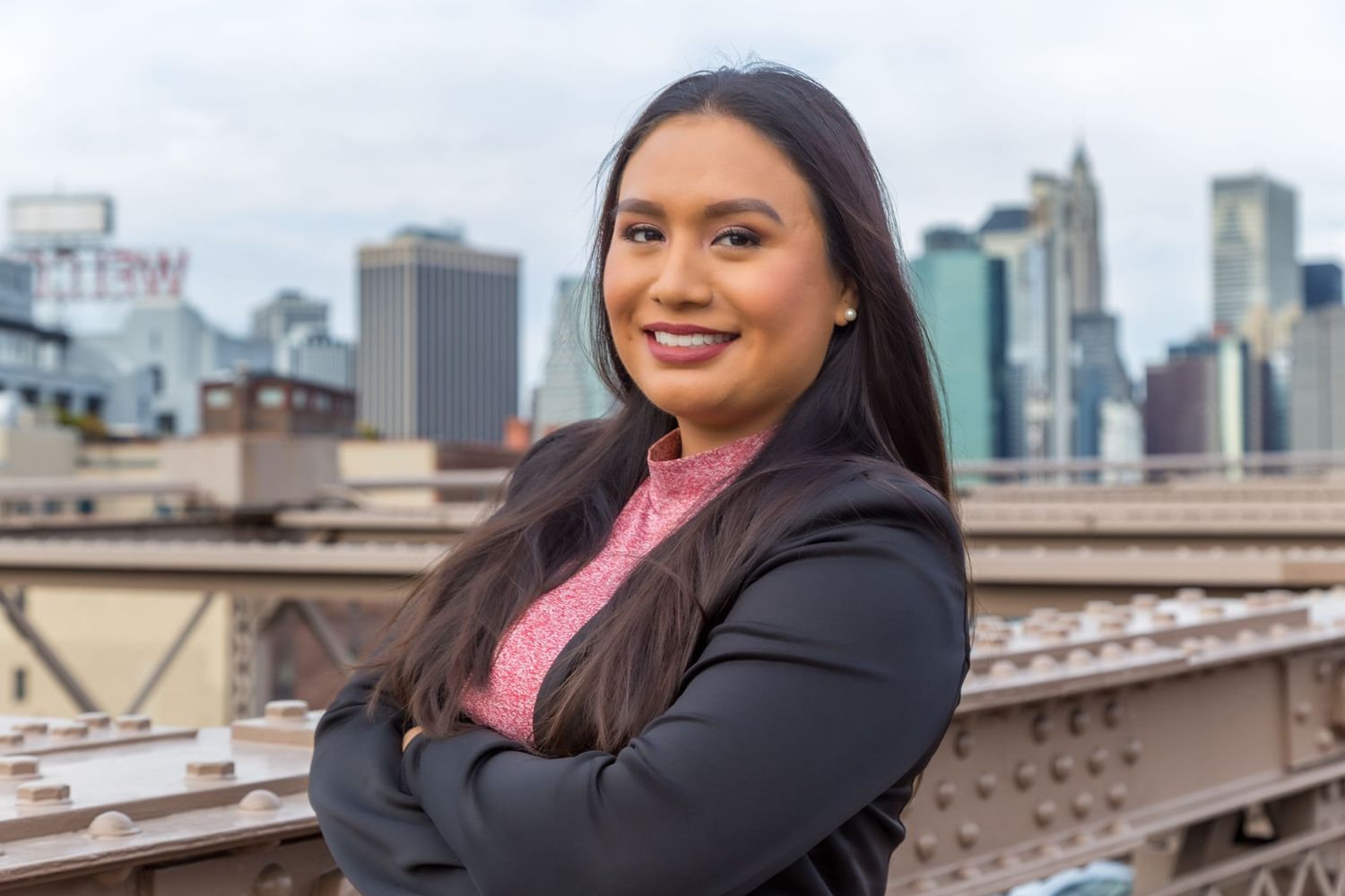 professional headshot photography brooklyn bridge latina business corporate photography portrait in new york city n y c