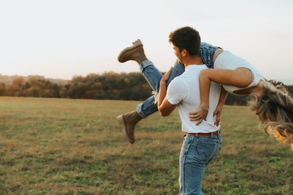 Hillside couples photoshoot