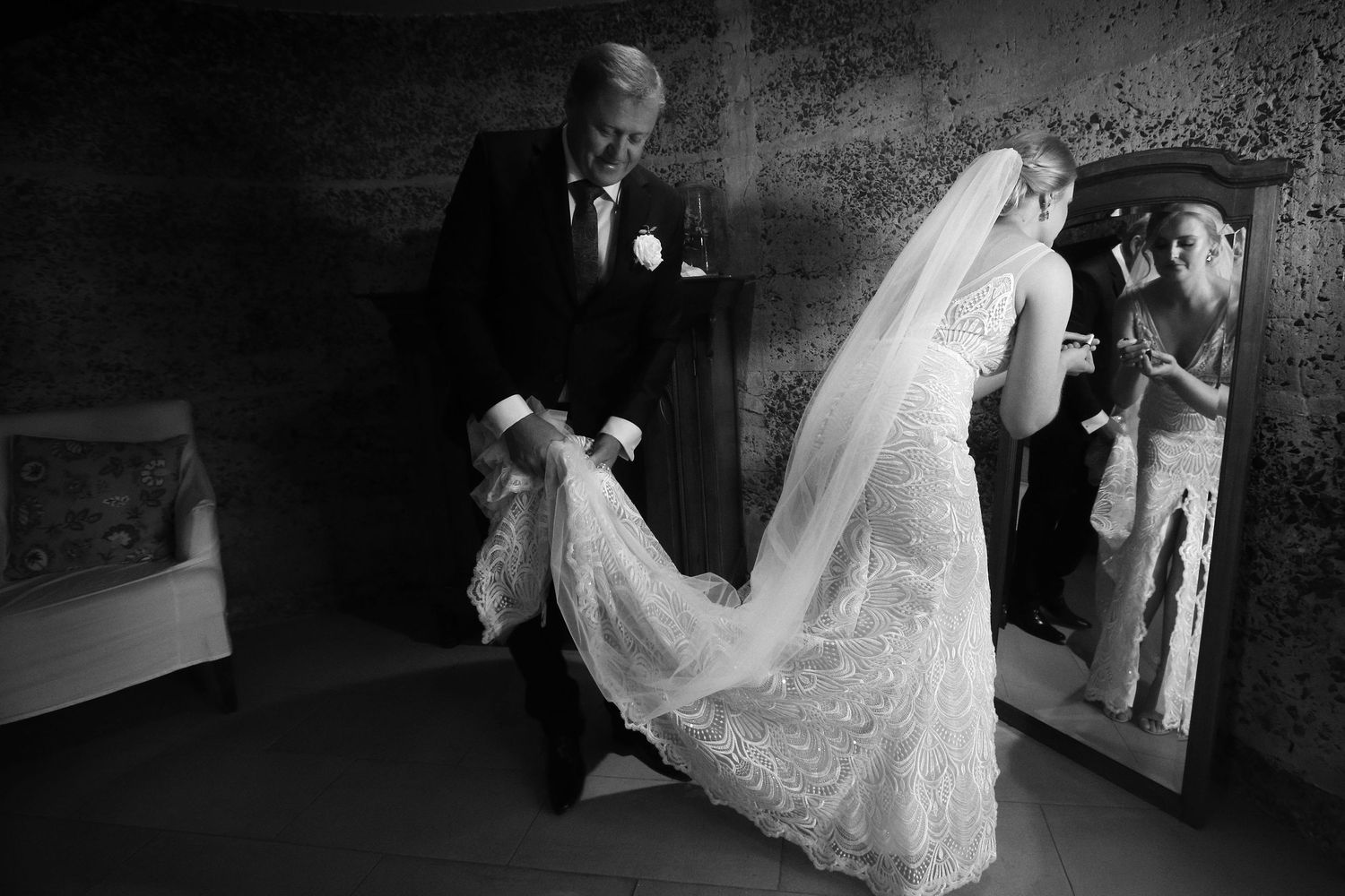 Professional photographer in Yeppoon, QLD, specializing in weddings, events, portraits, editorial, and corporate photography