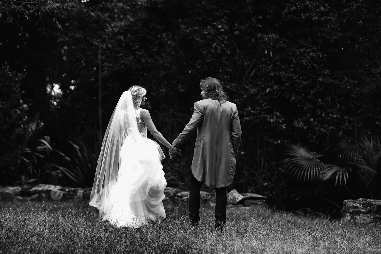 Professional photographer in Yeppoon, QLD, specializing in weddings, events, portraits, editorial, and corporate photography