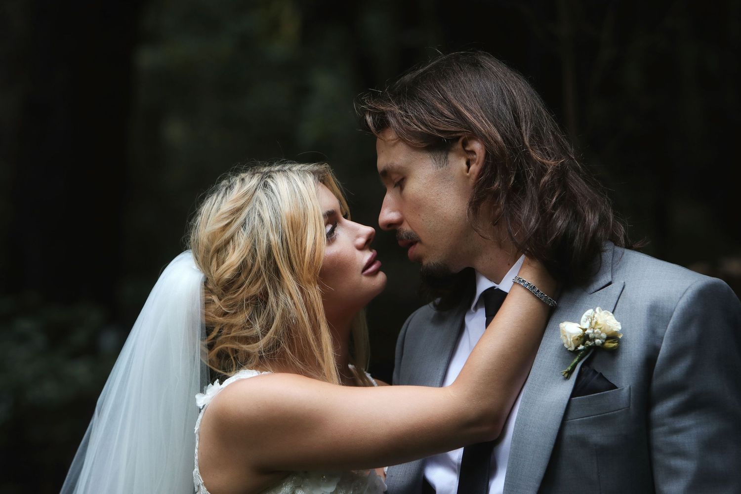 Professional photographer in Yeppoon, QLD, specializing in weddings, events, portraits, editorial, and corporate photography