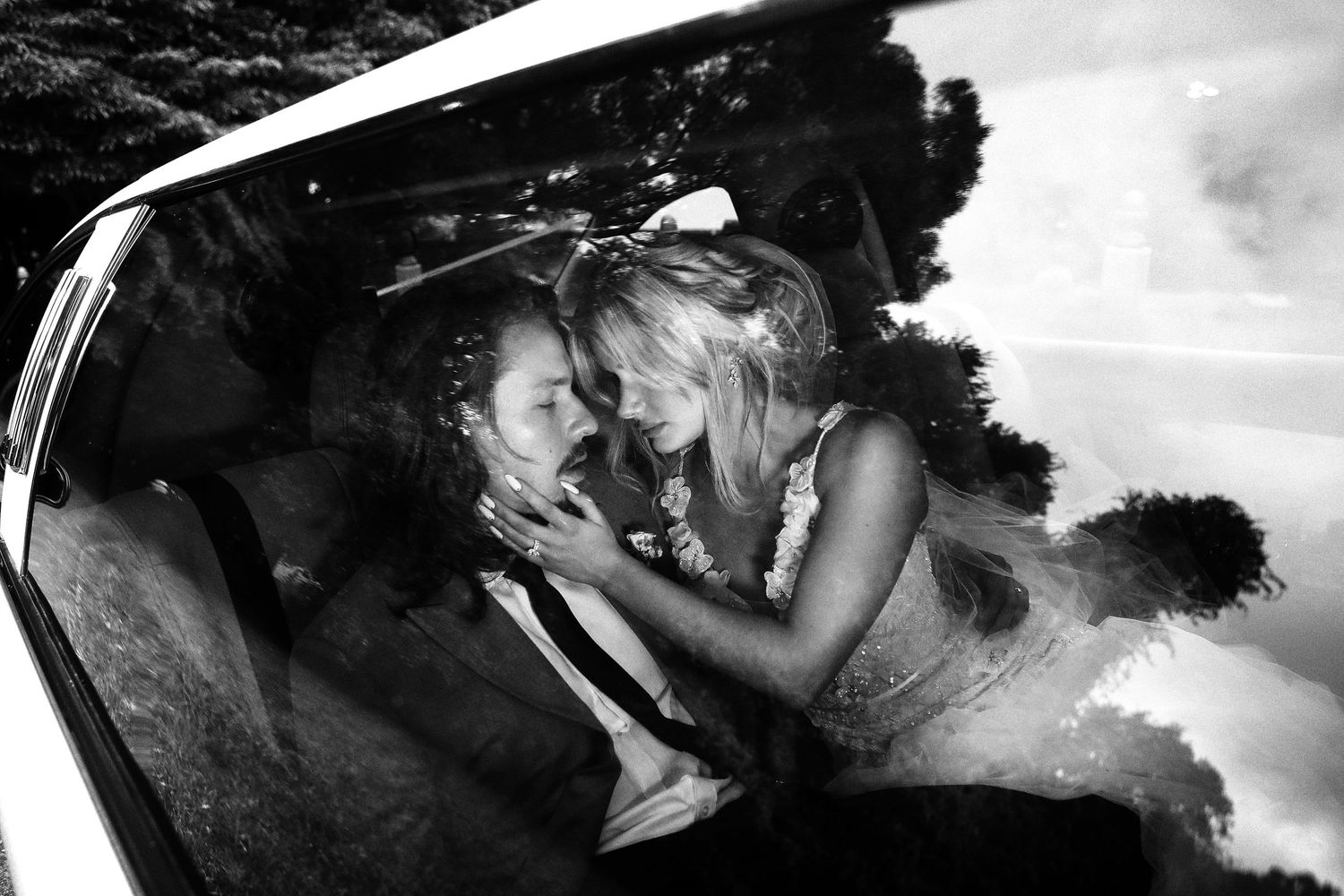 Professional photographer in Yeppoon, QLD, specializing in weddings, events, portraits, editorial, and corporate photography
