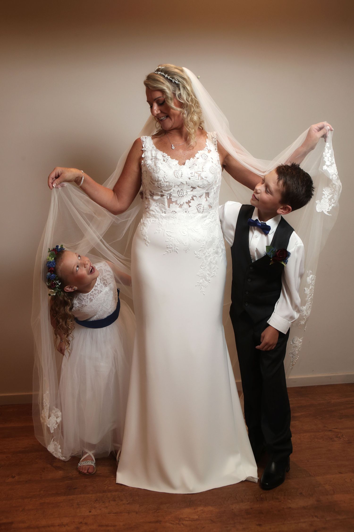 Professional photographer in Yeppoon, QLD, specializing in weddings, events, portraits, editorial, and corporate photography