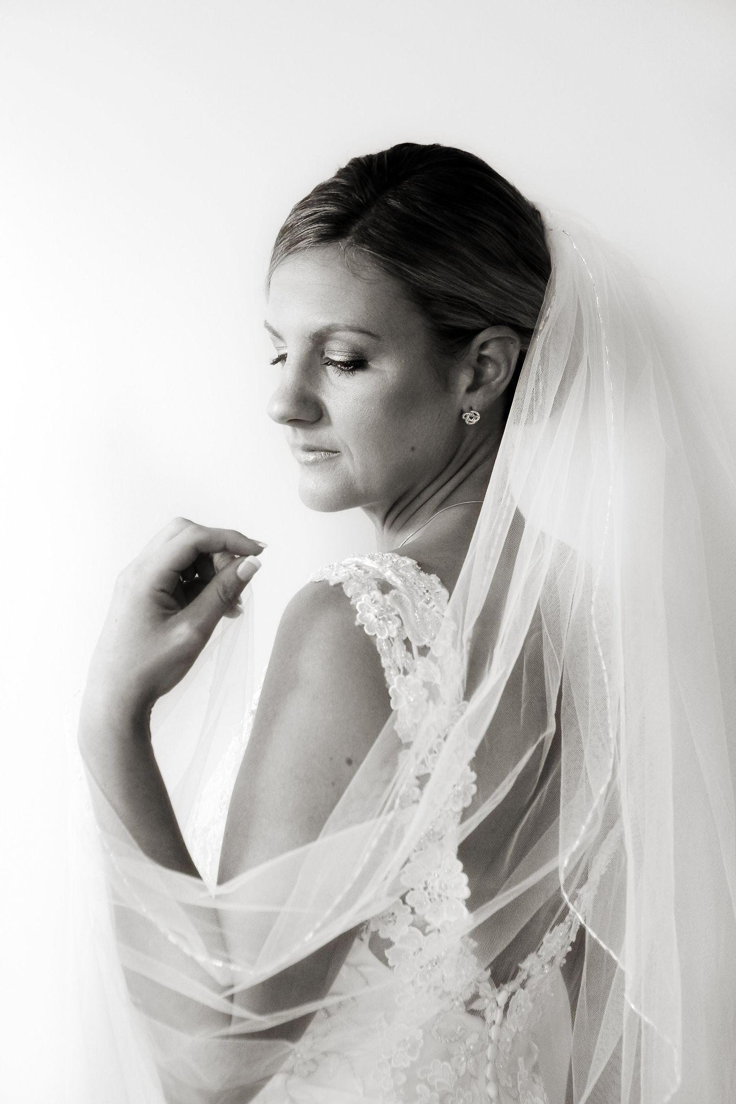 Professional photographer in Yeppoon, QLD, specializing in weddings, events, portraits, editorial, and corporate photography