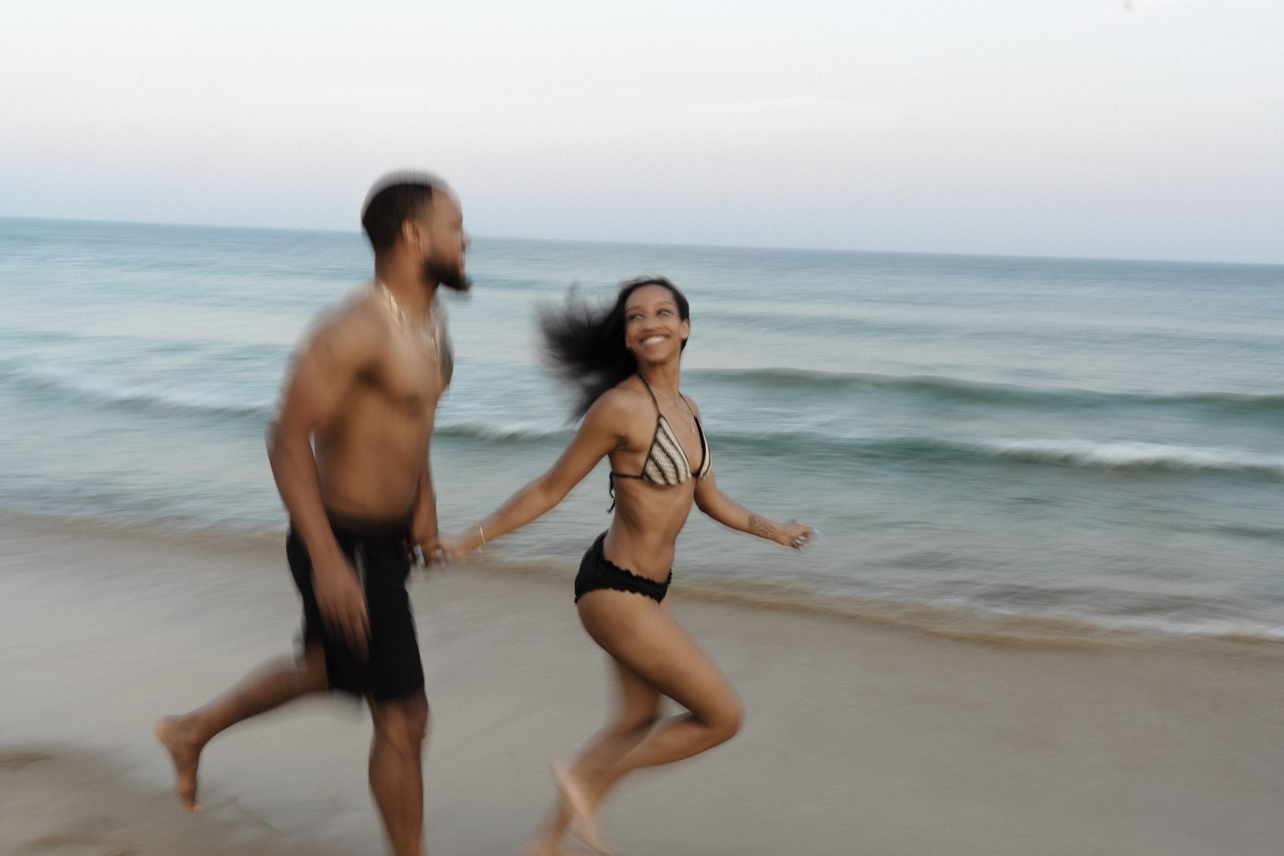couples photographer on the beach at watch hill rhode island