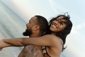 couples photographer on the beach at watch hill rhode island