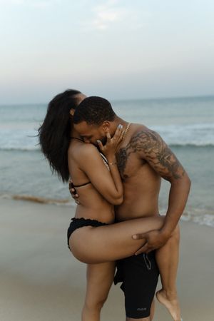 couples photographer on the beach at watch hill rhode island