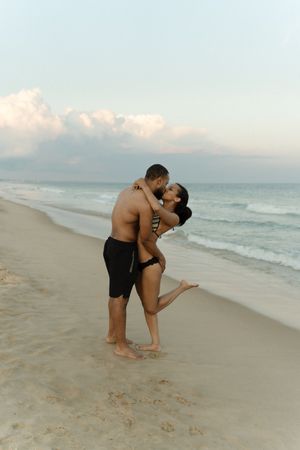 couples photographer on the beach at watch hill rhode island