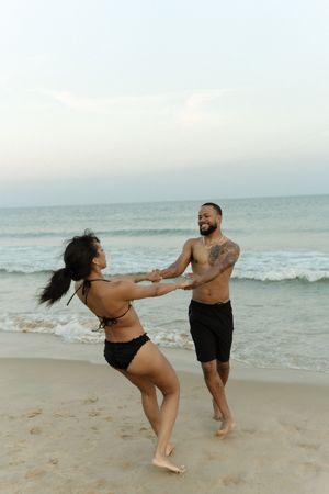 couples photographer on the beach at watch hill rhode island
