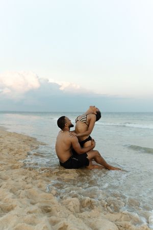 couples photographer on the beach at watch hill rhode island