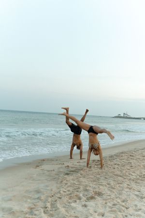 couples photographer on the beach at watch hill rhode island